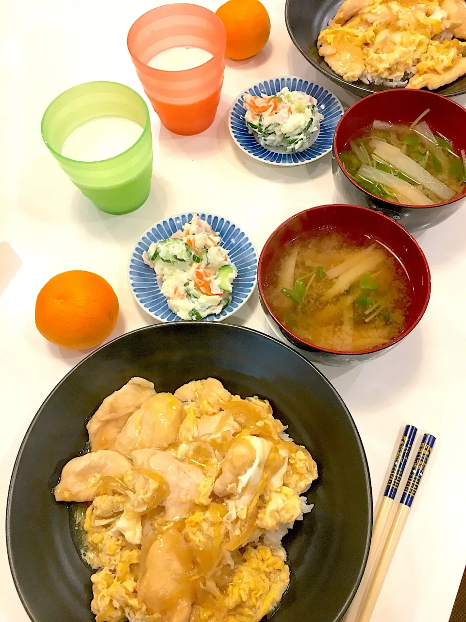 キッズ飯 親子丼、大根と豆苗の味噌汁 など|R＊ko@月曜断食中さん