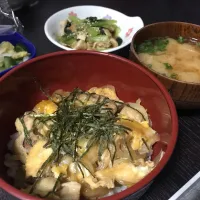 親子丼
小松菜と油揚げの煮浸し
えのきの味噌汁|かもめさん