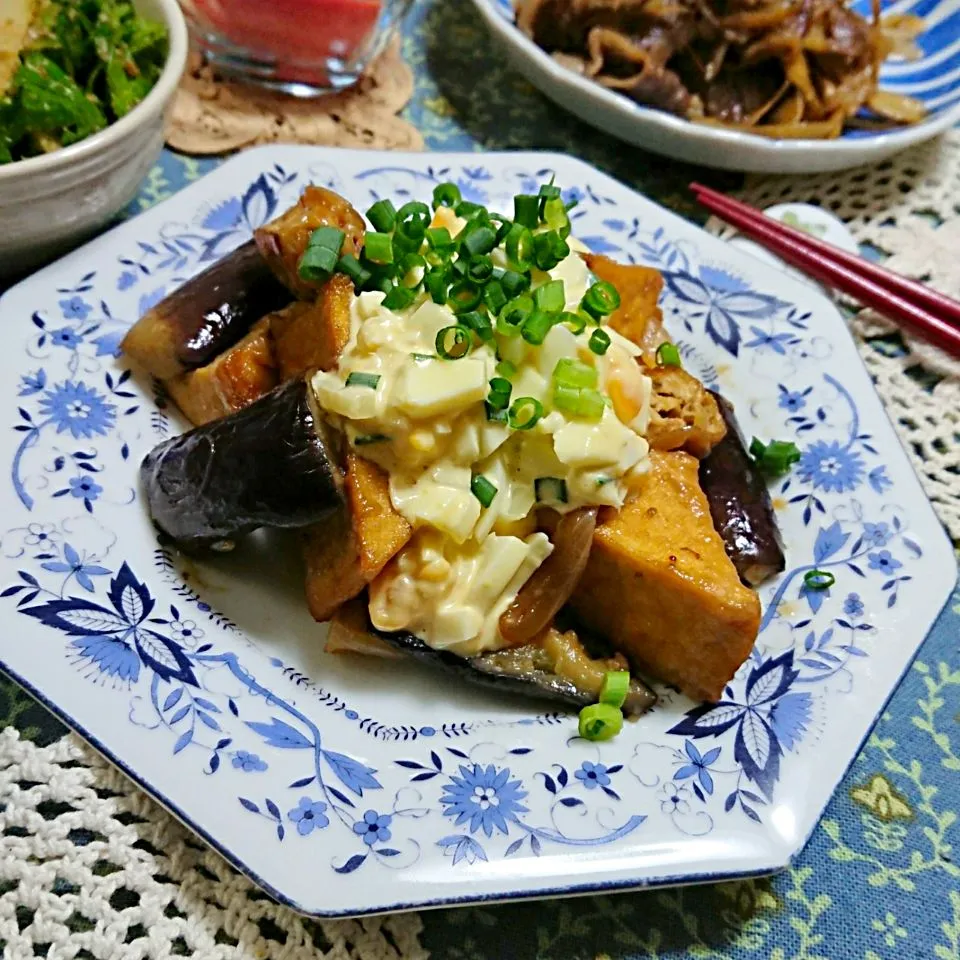 かおちゃんさんの茄子と厚揚げの酢玉ねぎタルタル♡胡瓜と大葉の梅おかか和え♪|とまと🍅さん