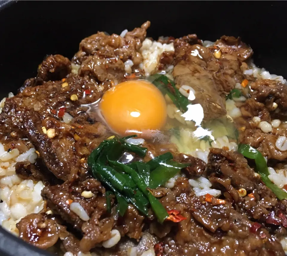 宿ぐらしの晩ごはん⭐️⭐️🔆
レバニラ丼|ぽんたさん