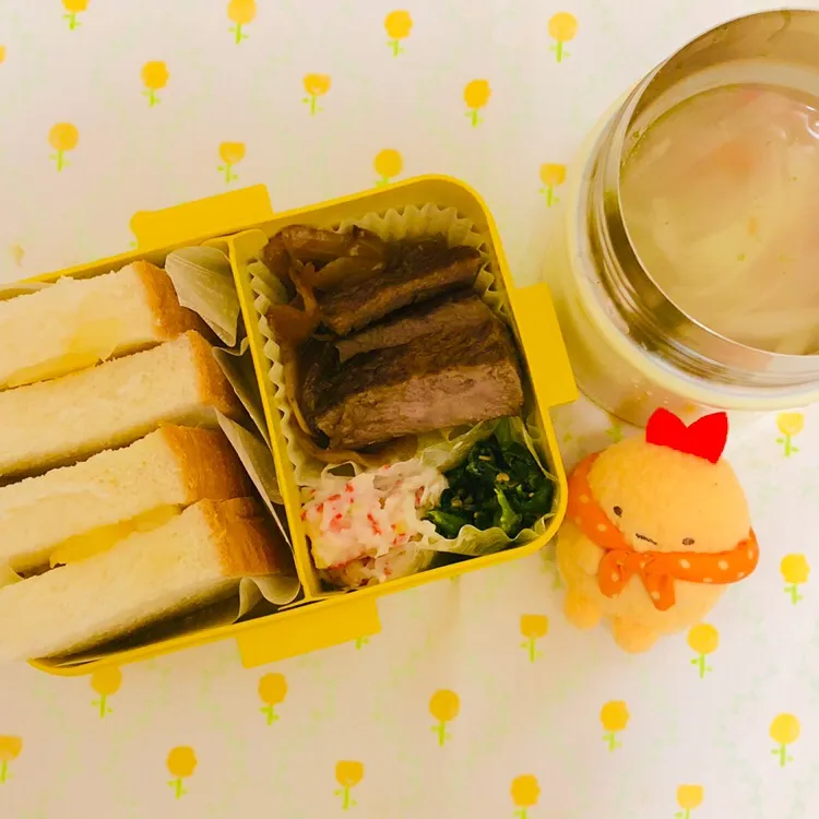 Snapdishの料理写真:2018.12.12 りんごジャムサンド弁当🌼|えまむらさん