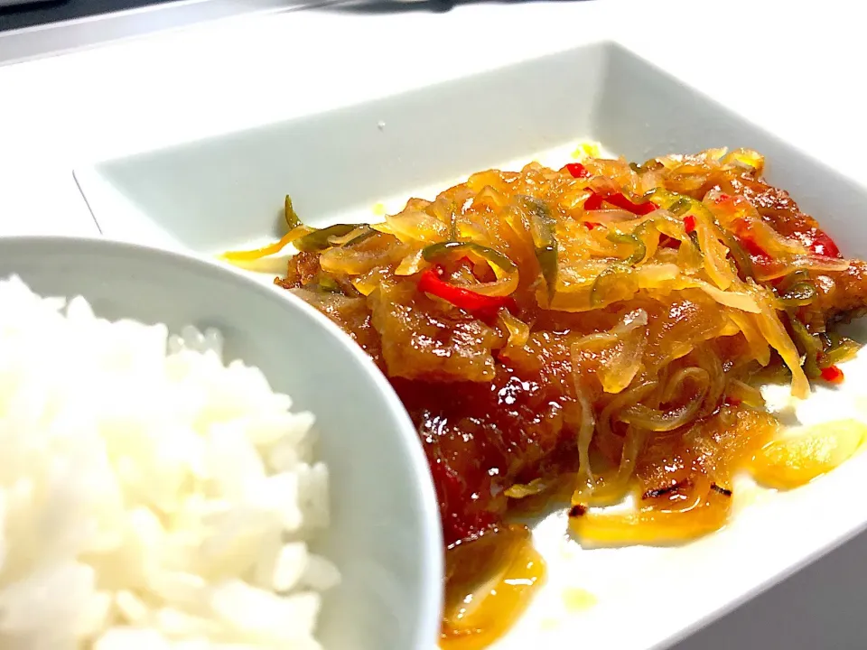 風邪で食べられなかったので 炊きたて白米と白身魚南蛮😋|女神さん