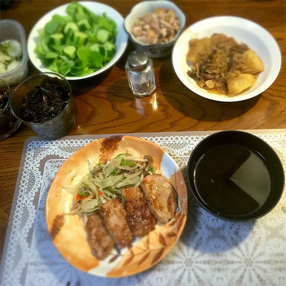 豚ヒレ肉照焼き、野菜炒め、サラダ、漬物|yakinasuさん