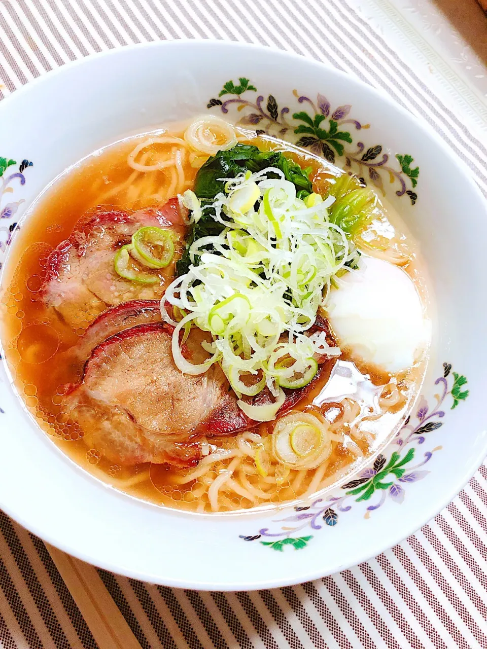 Snapdishの料理写真:牛骨ラーメン|クリスマスローズさん