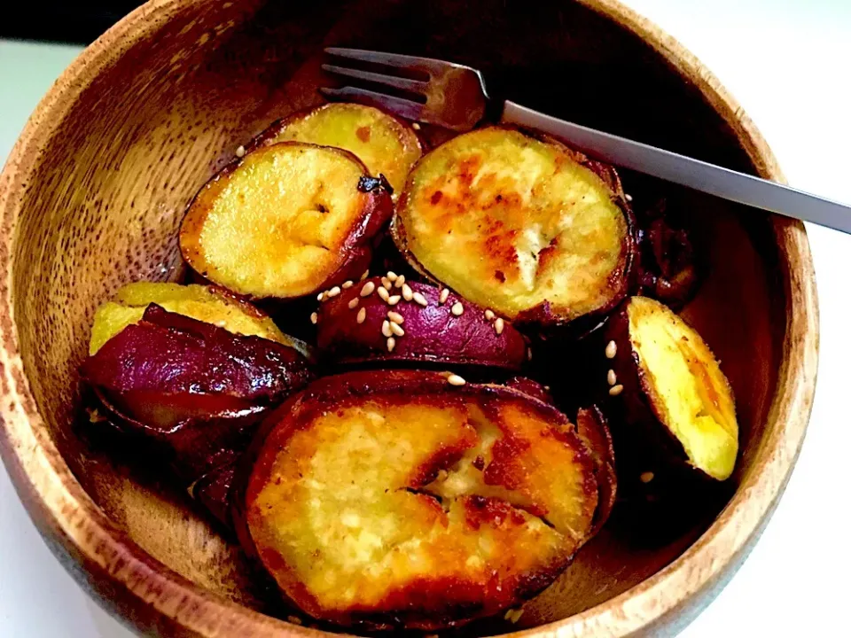 レンチンさつまいも🍠マーガリン焼き|にゃふてんさん