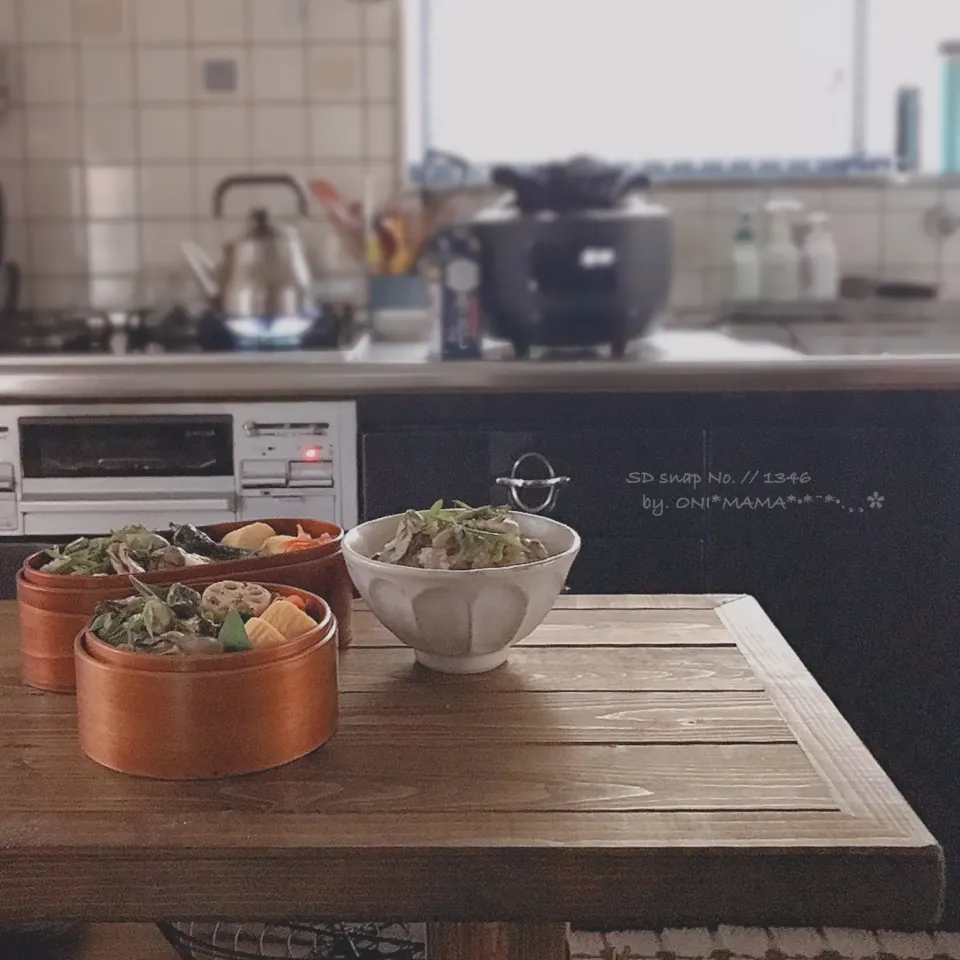 Snapdishの料理写真:かまどさん電気で 牡蛎炊き込みご飯|ONI*MAMA*さん