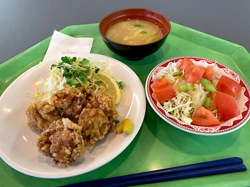 若鶏の唐揚、トマトと枝豆のサラダ、味噌汁|Tadahiko Watanabeさん