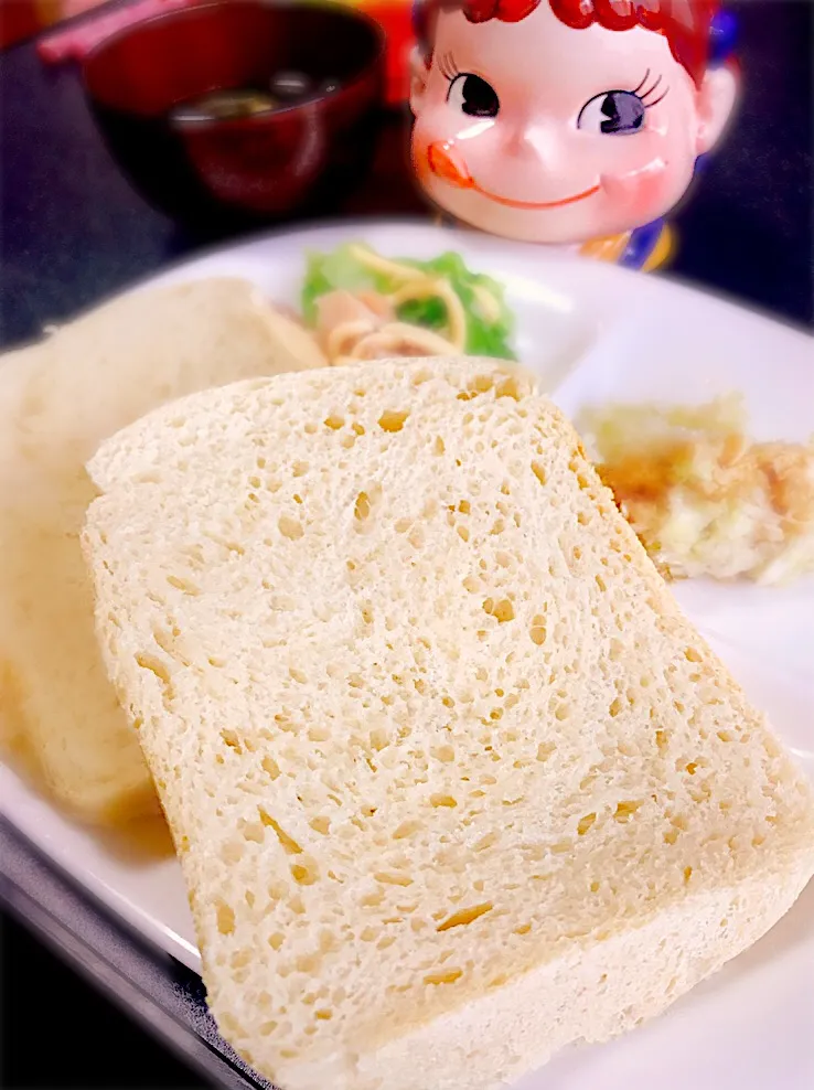 まるであの味♡ふわふわもちもちフォカッチャ食パン。|ぽき。さん