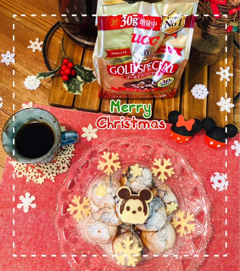 Snapdishの料理写真:プチシューツリー、作ってみました〜🎄❄🐭|あさちゃん☆さん