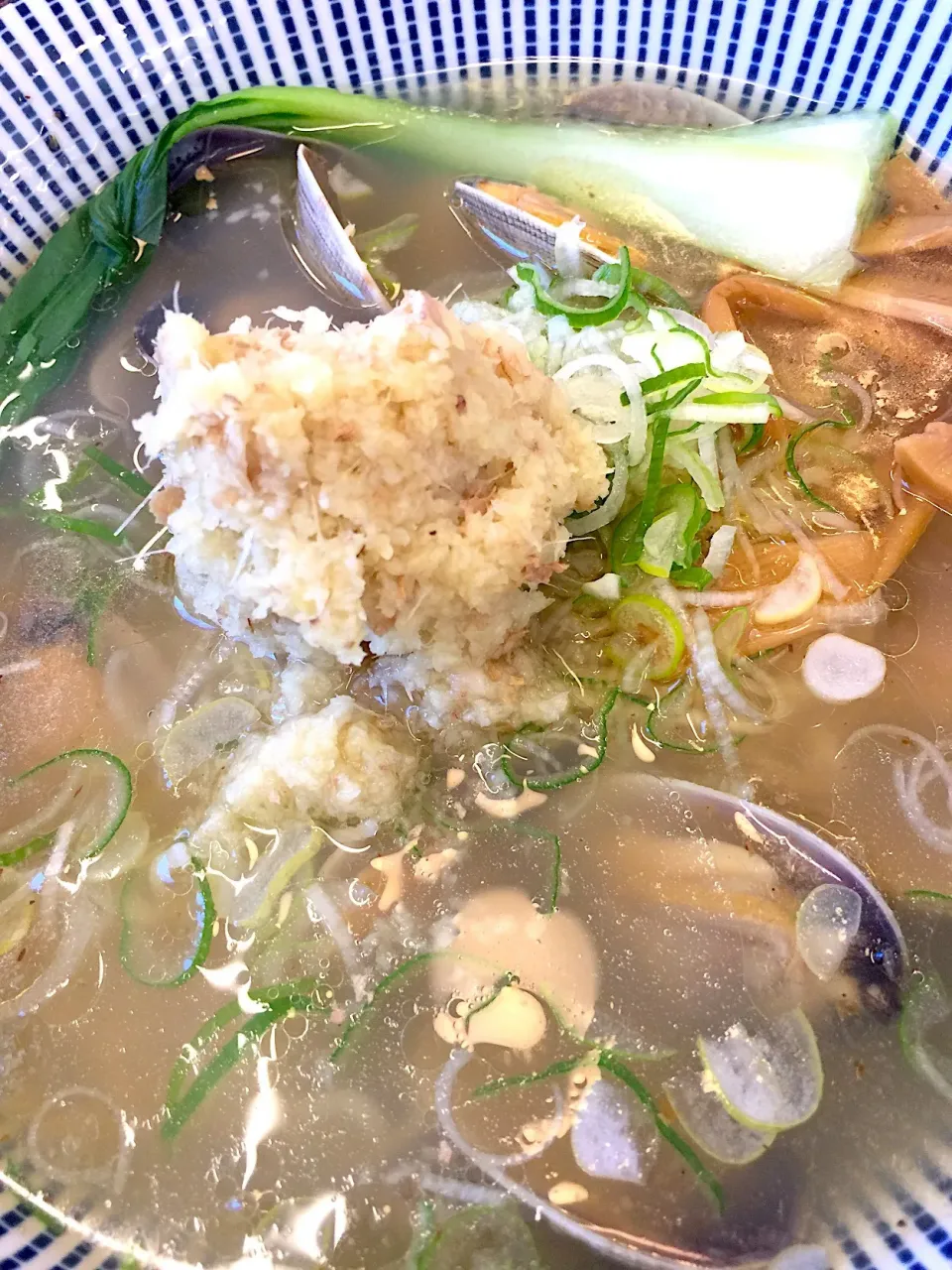 Snapdishの料理写真:あさり塩ラーメン 生姜タワー|きらさん