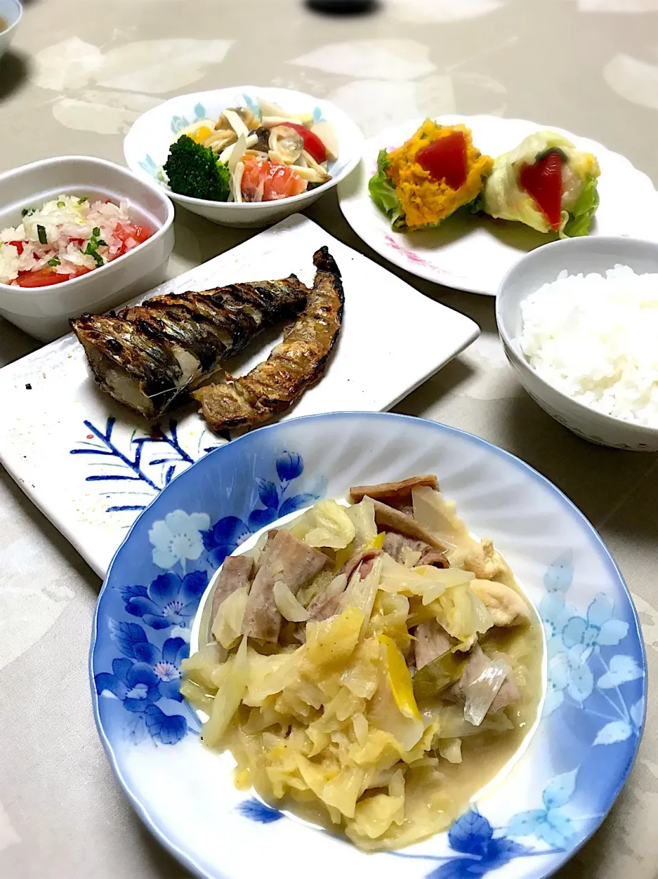 【帰省】70歳の父の手料理 ！
ホルモン煮、ニシンの塩焼き|sayaさん