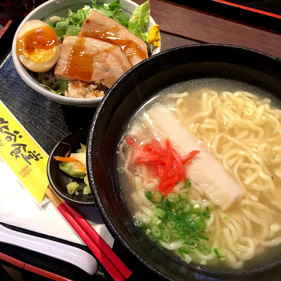 沖縄すばとミニラフティー丼@北谷食堂(神田)|塩豚骨さん