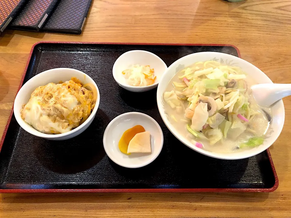 ミニミニちゃんぽん+小カツ丼|しのぶさん