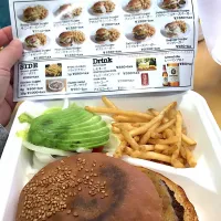 Snapdishの料理写真:#アボカドバーガー🥑🍔|Nao K. Tさん