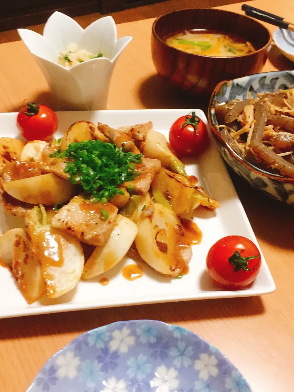 焼きカブと豚バラのごまポン酢炒め煮|ぽるさん