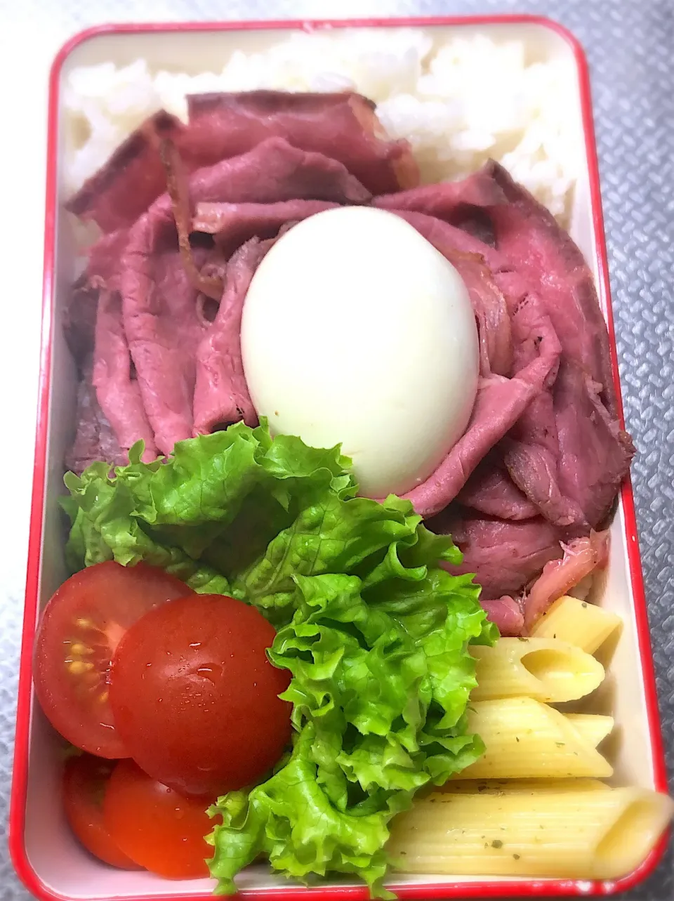 Snapdishの料理写真:12月15日（土）ローストビーフ弁当🐃|かよっぺさん