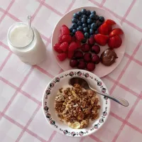 Snapdishの料理写真:Cashew nut milk . Granola + Yoghurt . Blueberry . Strawberry . Cherry . Raspberry .|Alice Yangさん