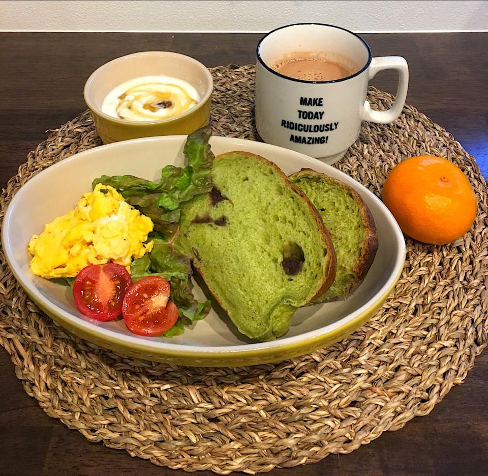 Matcha azuki bread