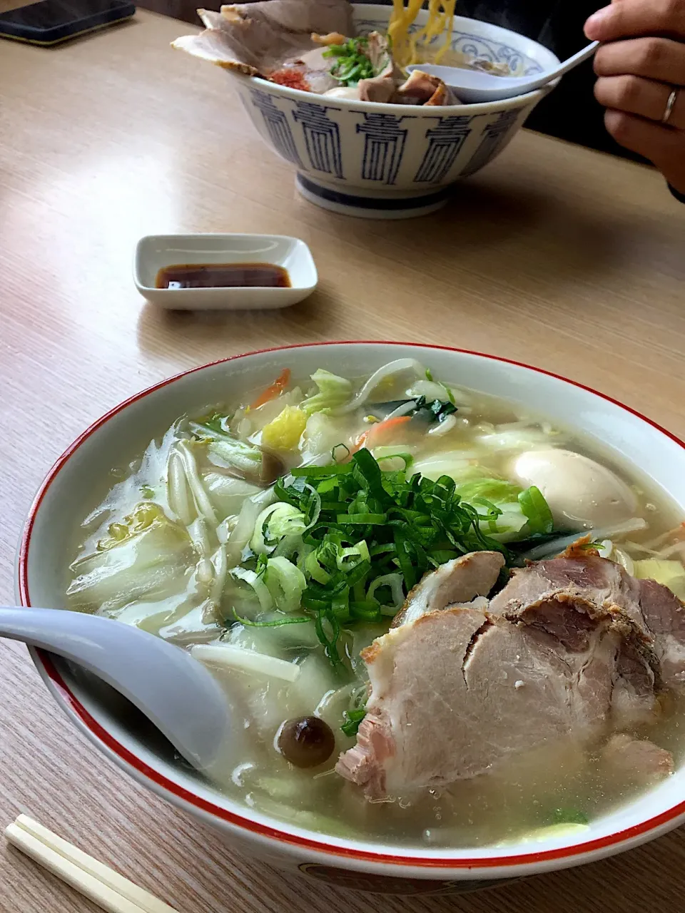 Snapdishの料理写真:#ラーメン#野菜あんかけ塩ラーメン🍜

息子の家探しへ。
ランチはラーメン。火傷です😅|renharuruさん