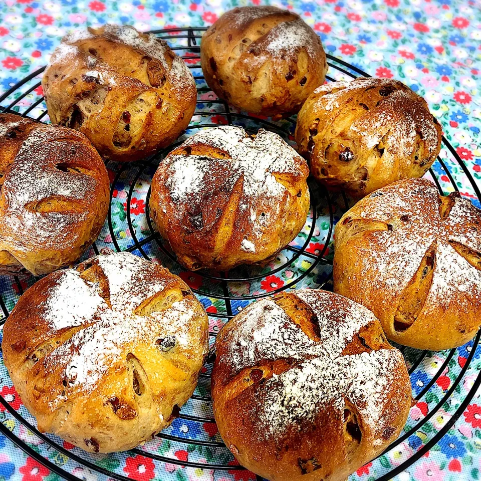 クランベリーと胡桃の全粒粉入りパン🥖|なめ子さん