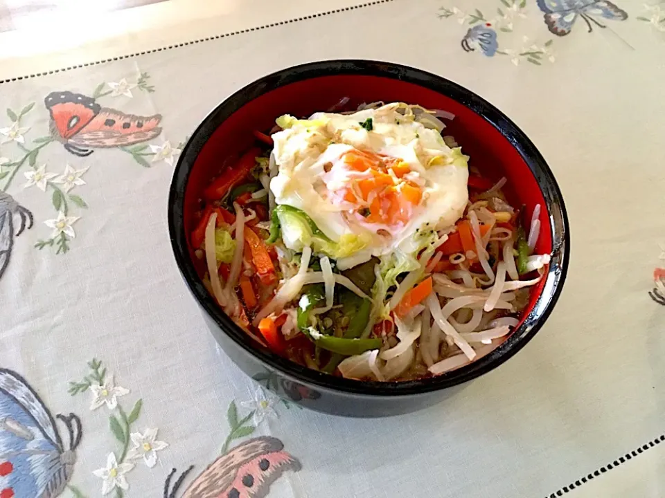 Snapdishの料理写真:野菜いっぱい醤油ラーメン|みよさん