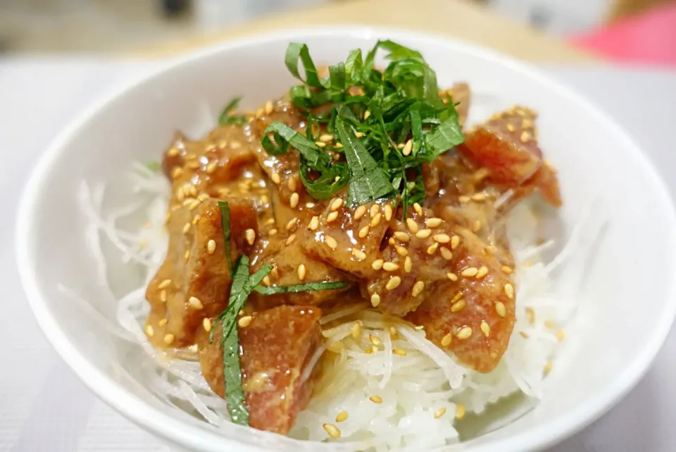 激安、切り落としで胡麻漬け丼|cookingパパ五郎さん