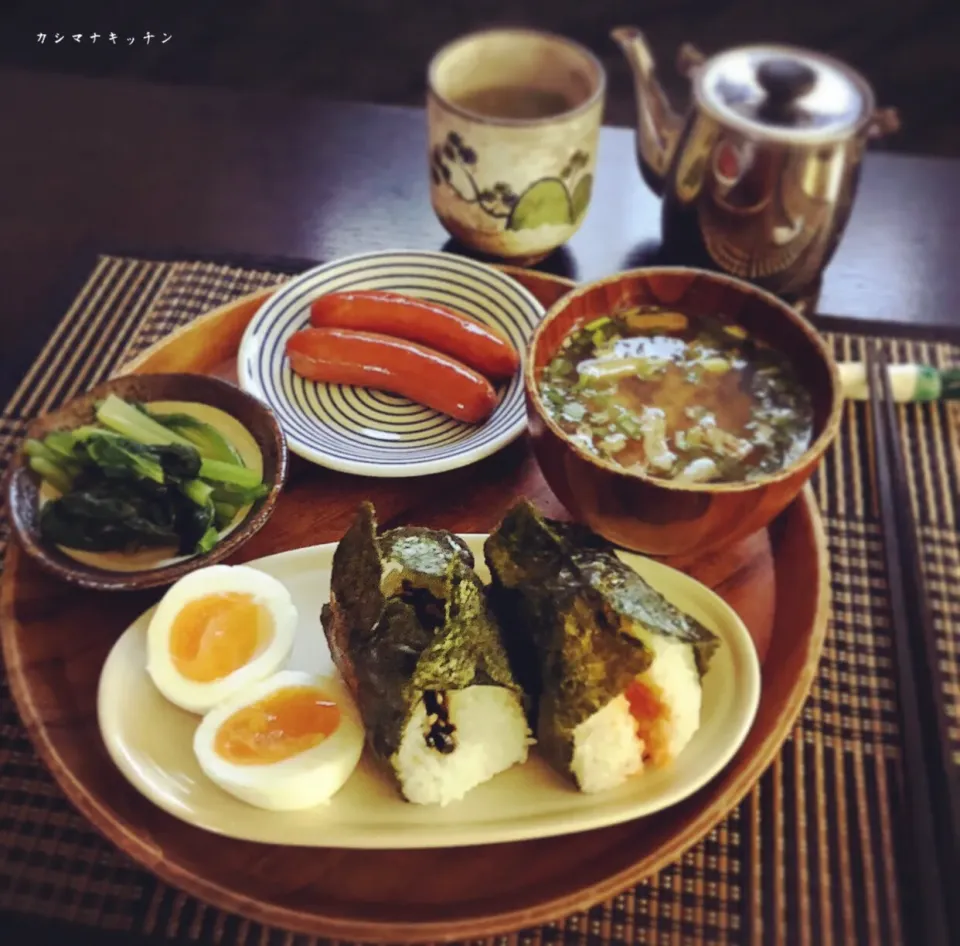 Snapdishの料理写真:朝ご飯🍙|Kashimanakitchenさん