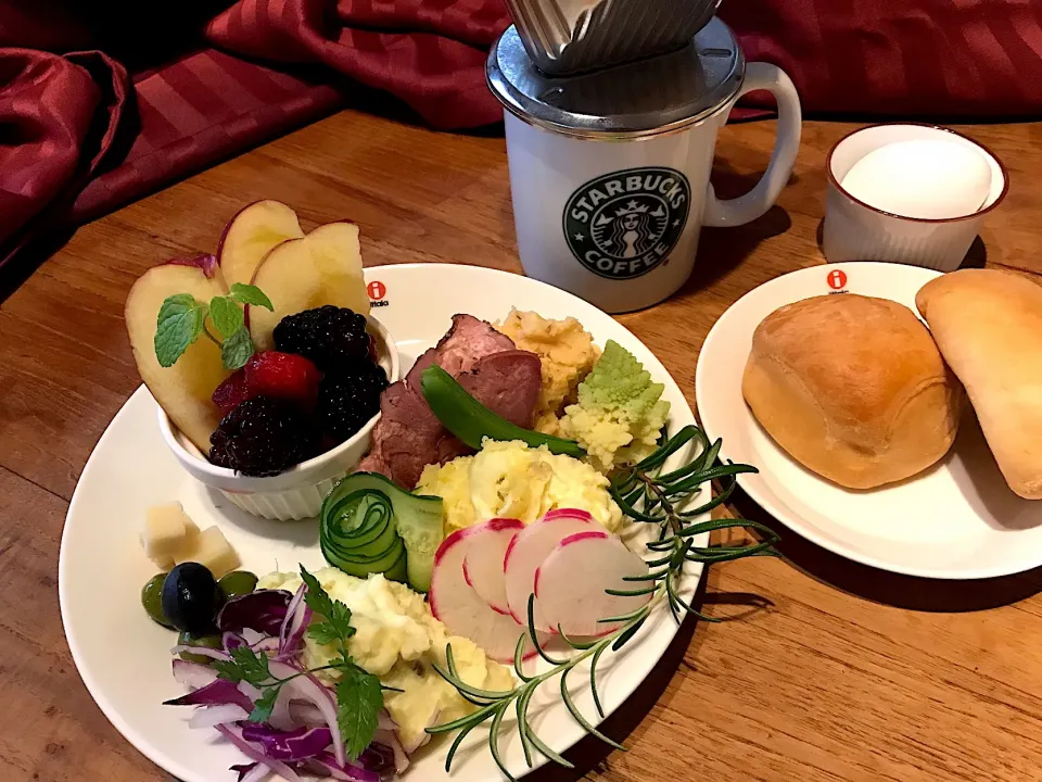 朝食🥣我が家のローズマリーがポイント|yukiさん