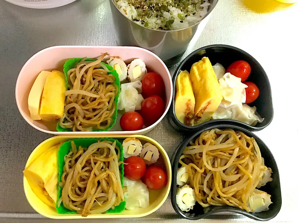 旦那と娘達のお弁当♪|このみんさん