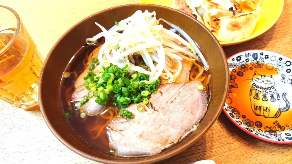 Snapdishの料理写真:自家製チャーシューのラーメン🍜🍥|しほさん