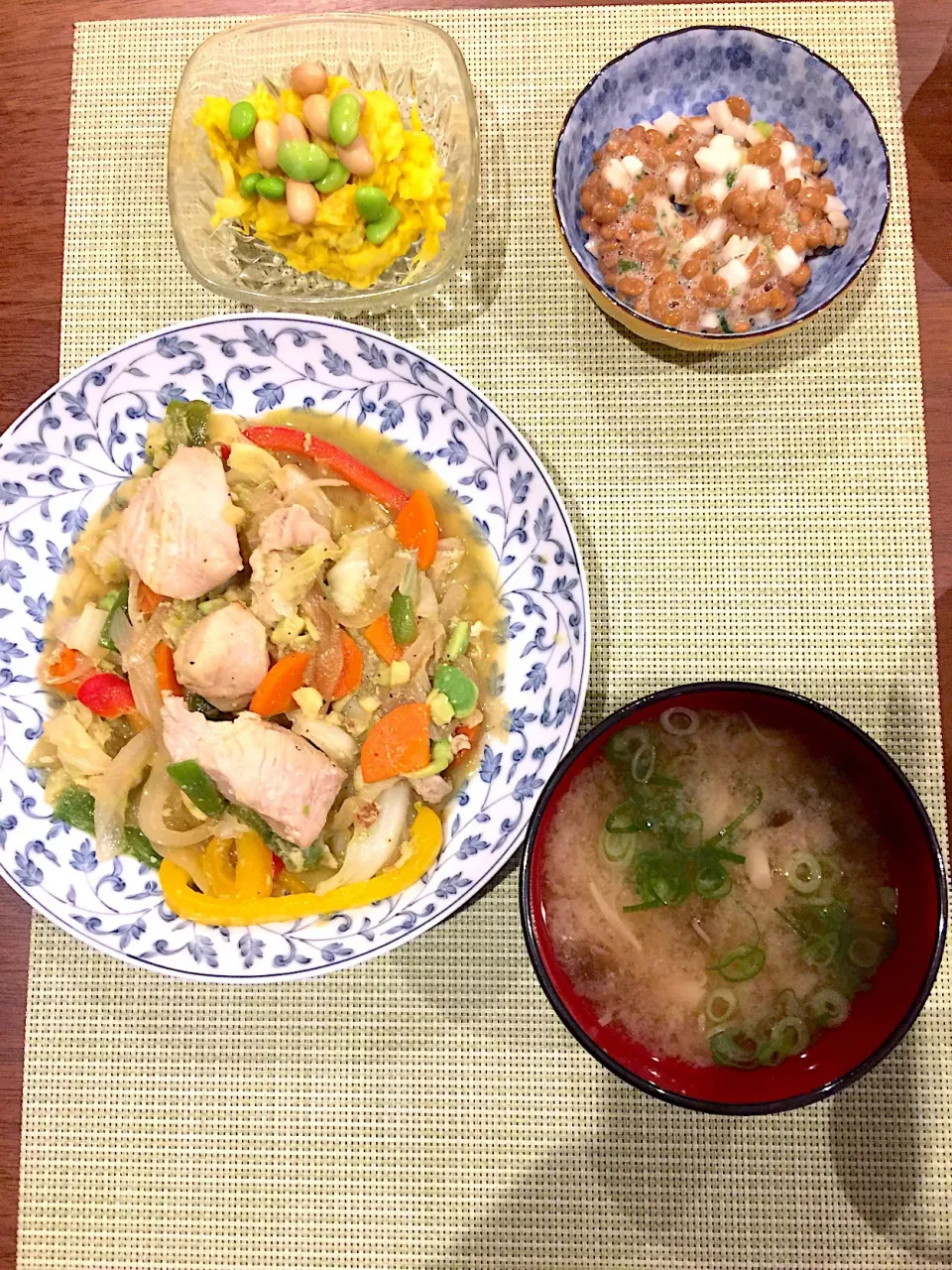 Snapdishの料理写真:鶏むね肉の塩麹と野菜炒め|浜@ちゃんさん