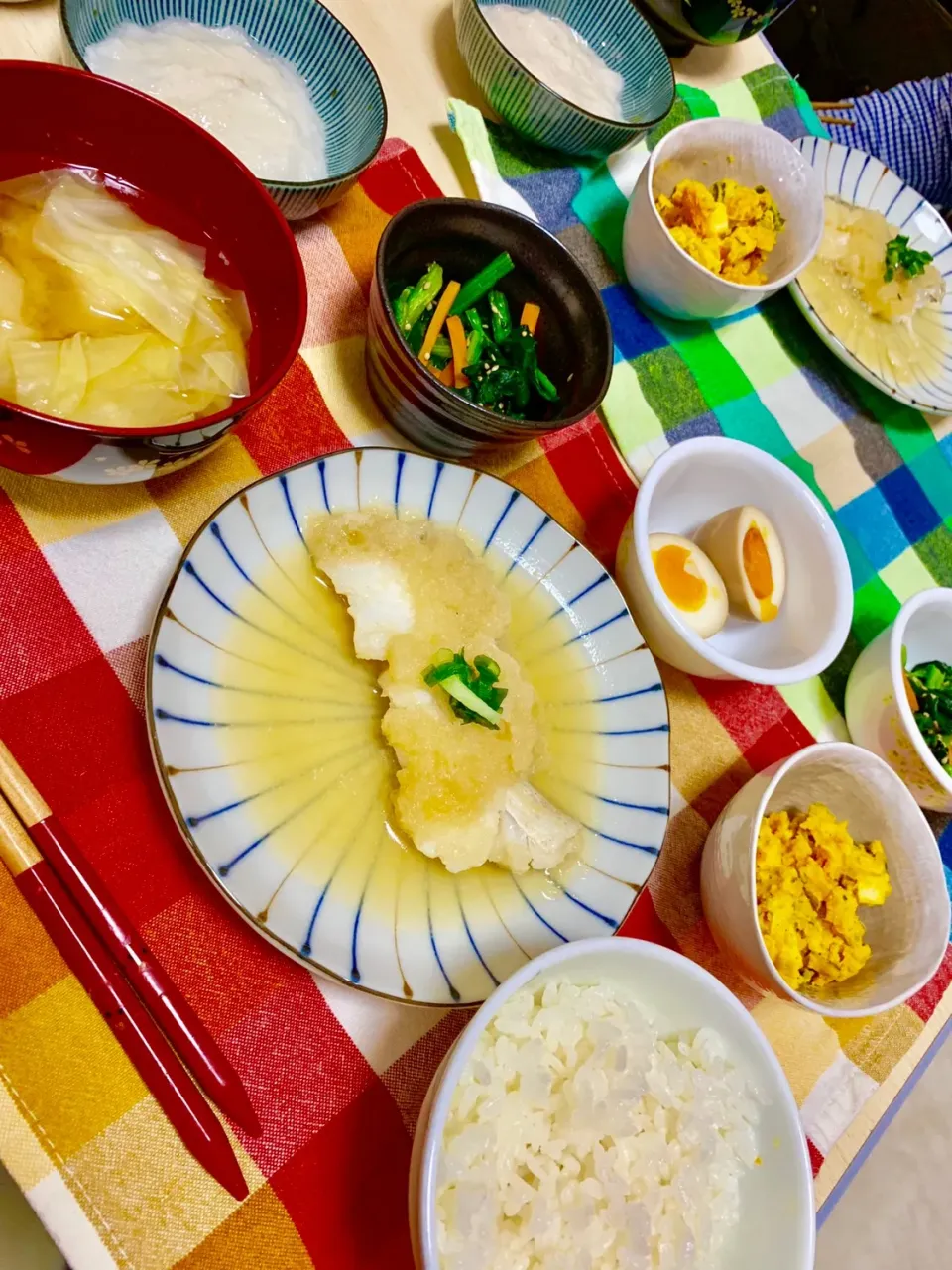 鱈のみぞれ煮
かぼちゃとさつまいものサラダ
味玉
とろろ
キャベツの味噌汁|まめさん