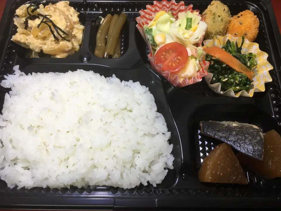 ブリと大根の煮物 日替わり宅配弁当 豊川市配達|Naokazu Kuritaさん