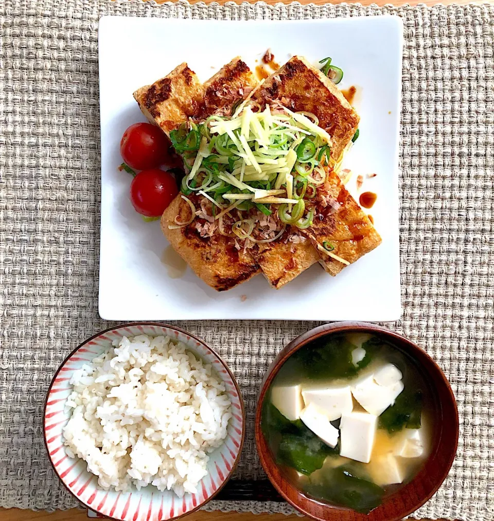 朝ごはんを食べよう😊栃尾の油揚げで朝ごはん🦊|あしゃぱんさん