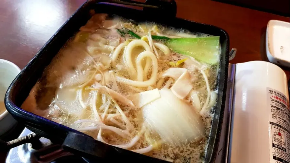 Shabu Shabu for lunch|steven z.y.さん