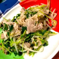 豚肉ともやしと豆苗の炒め物|みねさん