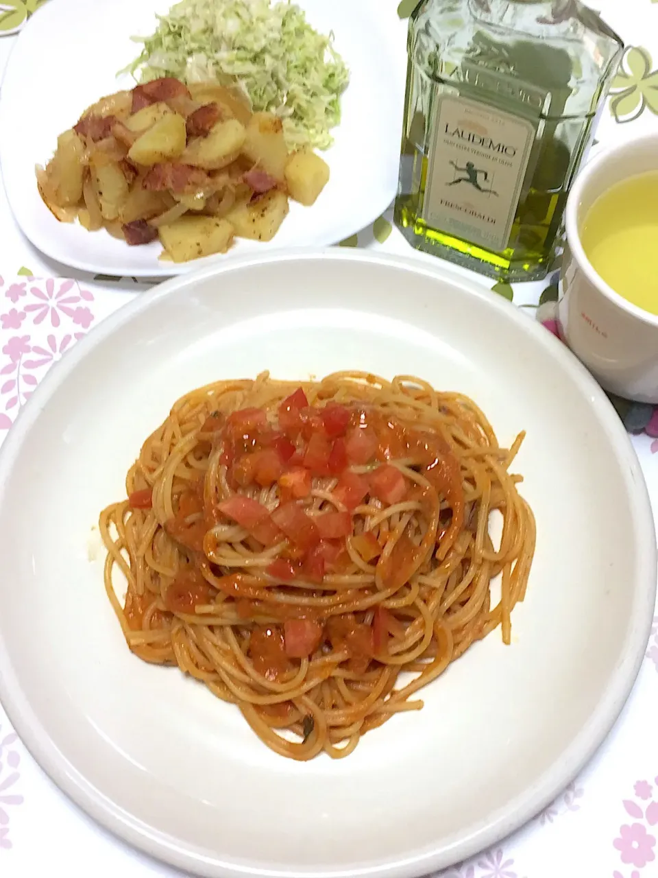 酒盗風味のクリームスパゲティとジャーマンポテト|まみっこさん