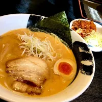 Snapdishの料理写真:はやたろう  濃厚味噌ラーメン|もにもにかさん