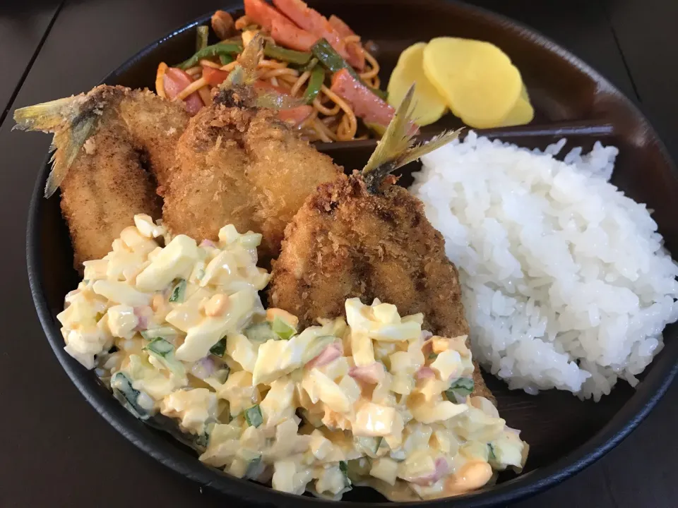 Snapdishの料理写真:おうちでサバフライランチ😊|mikkoroさん