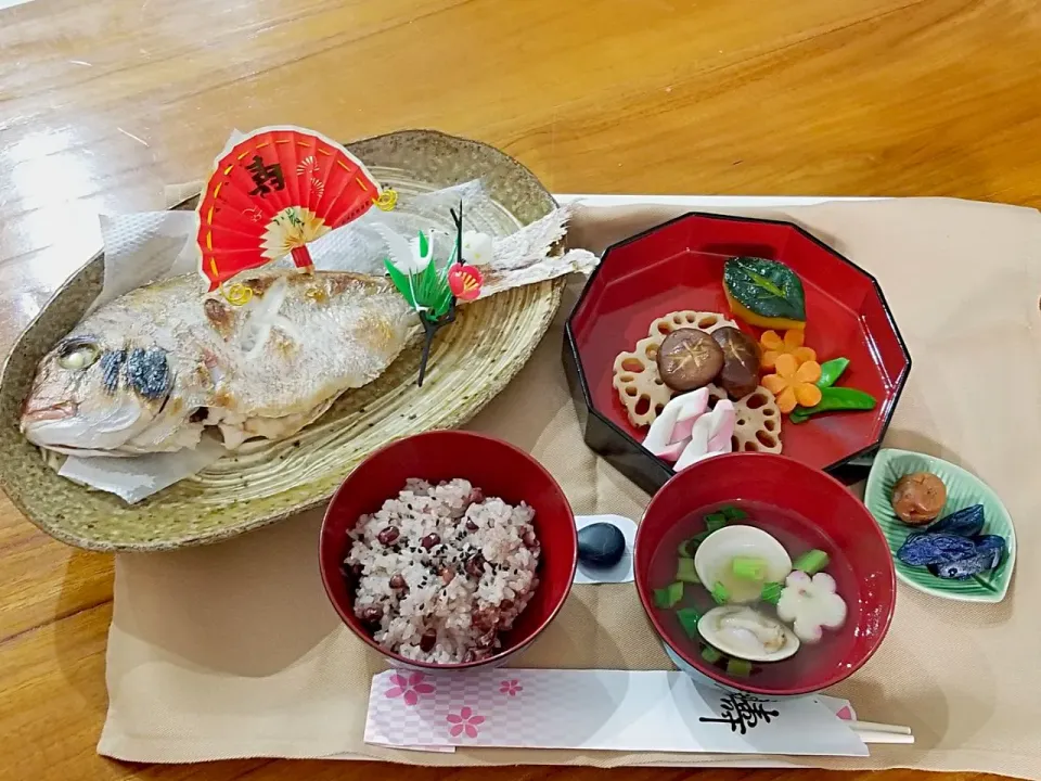 次男
お食い初め|あぁちゃんさん