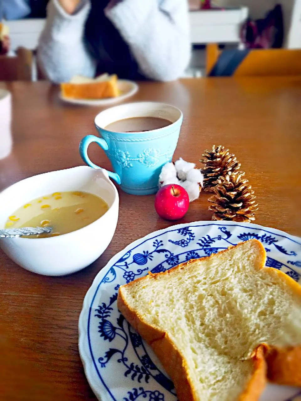 初めての高級食パン🍞俺のCafe&Bakary  香|まきごろうさん