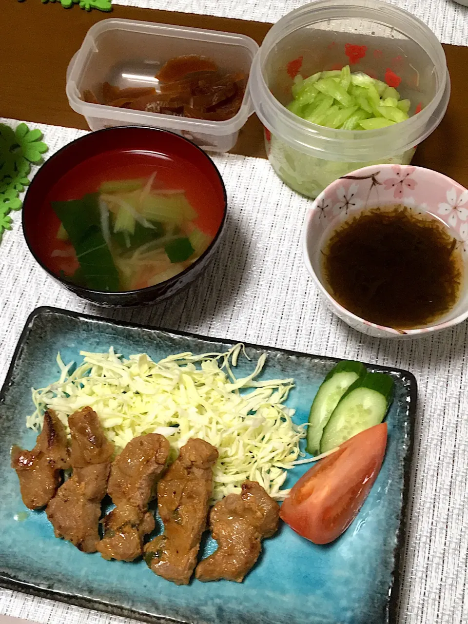 豚のにんにく味噌焼き♪もずく♪小松菜と切り干し大根のスープ♪漬物(奈良漬・セロリの漬物)|ちぃさん