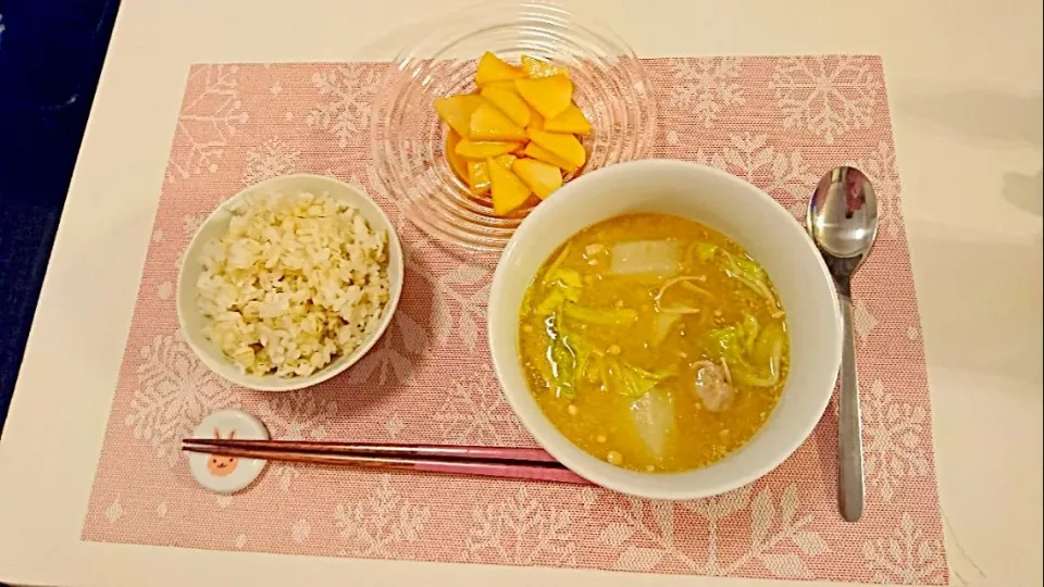 Snapdishの料理写真:今日の夕食 SDモニター☆甘酒使用の白菜と豚肉のスープ、麦ご飯、大根のコチュジャン和え|pinknari🐰🌈さん