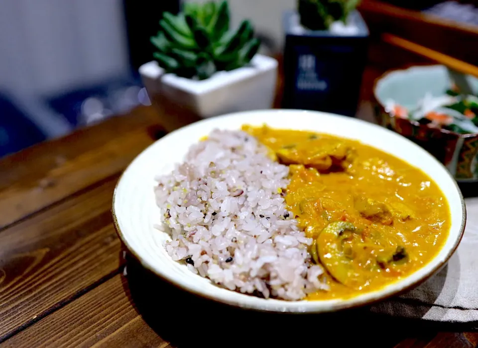 バターチキンカレー決め手は昆布ダシ|かおりん✴︎❤︎さん