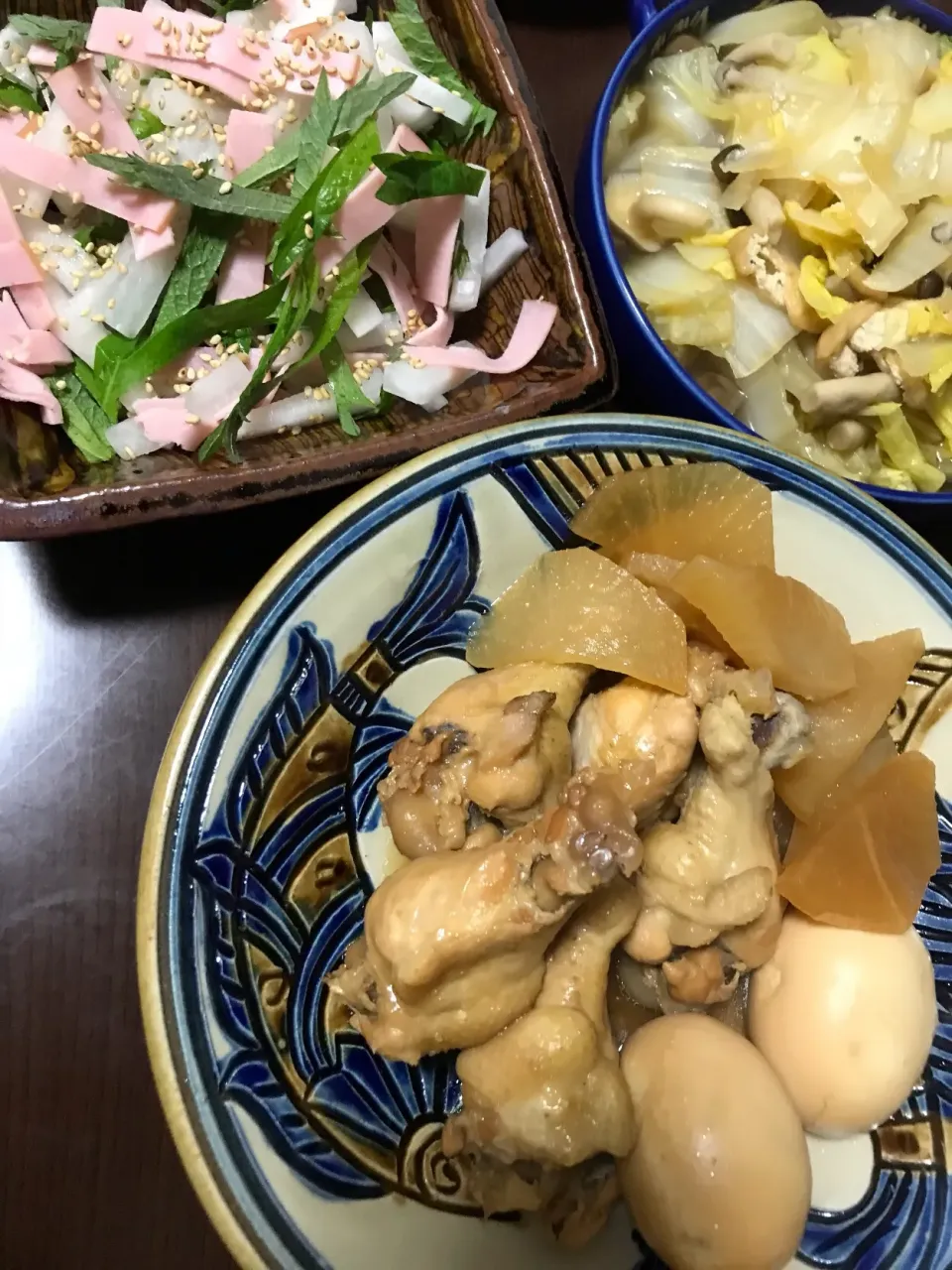 12月19日晩ご飯。たまごと手羽元煮、大根サラダ、白菜煮。|あやさん