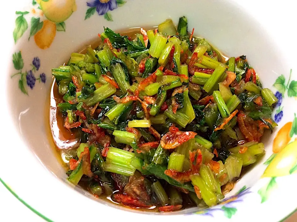 かぶの葉と干し海老の料理😋|アライさんさん