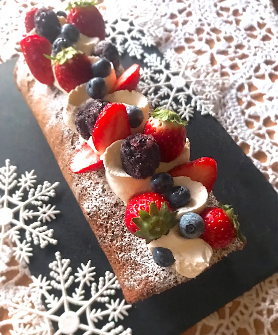 30分で作れる🍓ベリーベリーのココアロールケーキ
#香り高いミルクココア|とんちんさん