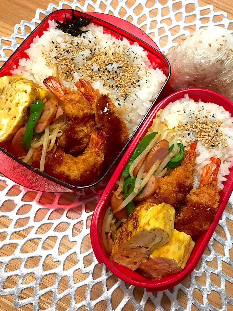 Snapdishの料理写真:2018.12.20 中3＆高３男子エビフライ🍤弁当〜🍱😋|mari-pさん