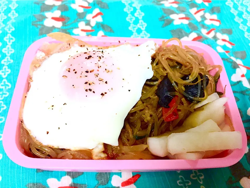 お弁当 チャプチェ丼|さんだーさん