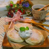 Snapdishの料理写真:スフレパンケーキ☆.｡|モゥモゥパラダイスさん